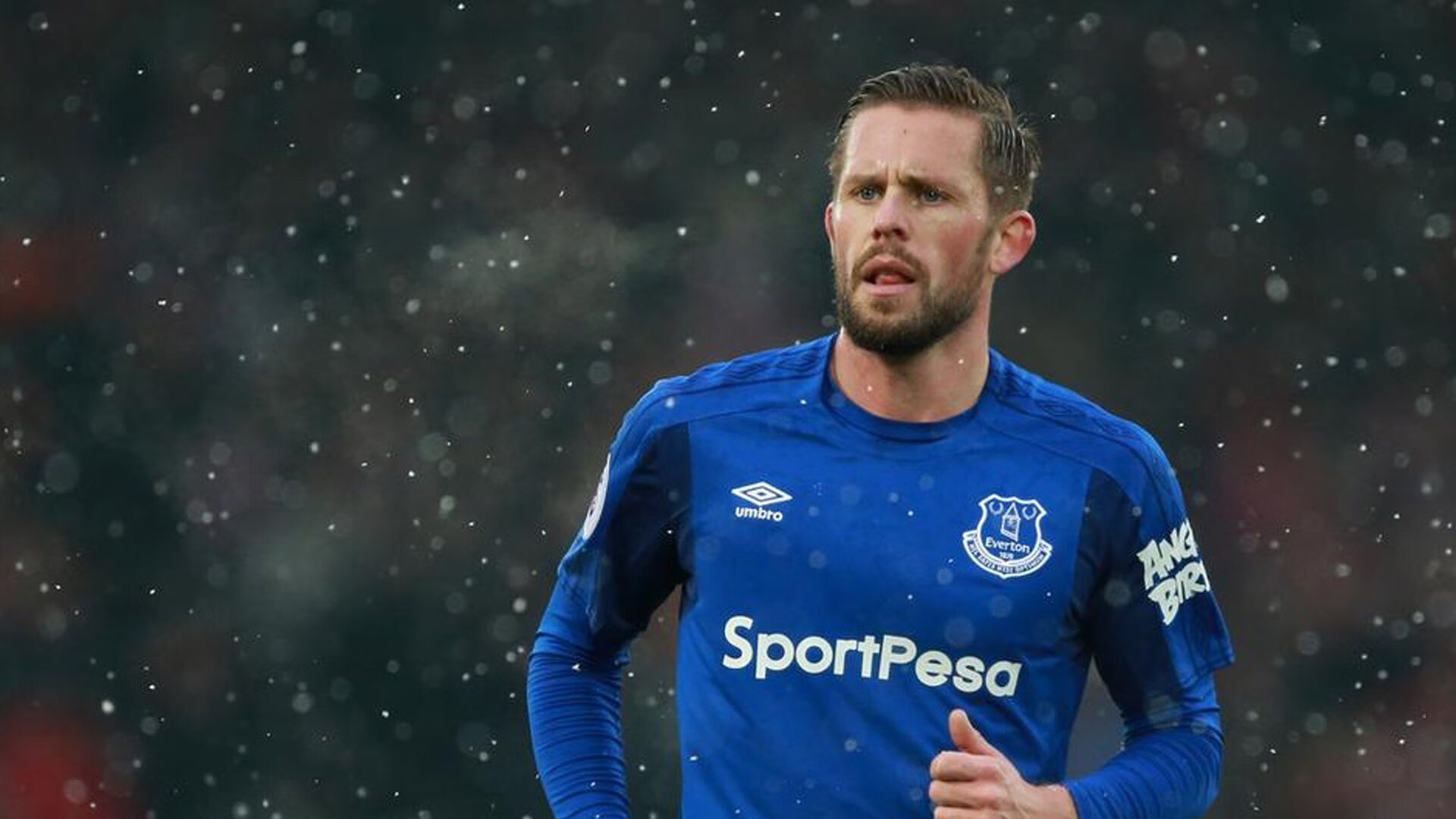 星空体育下载网址-伤病潮袭来！德布劳内、加维、卡瓦哈尔缺席剩余赛季，球队战术布局如何调整？